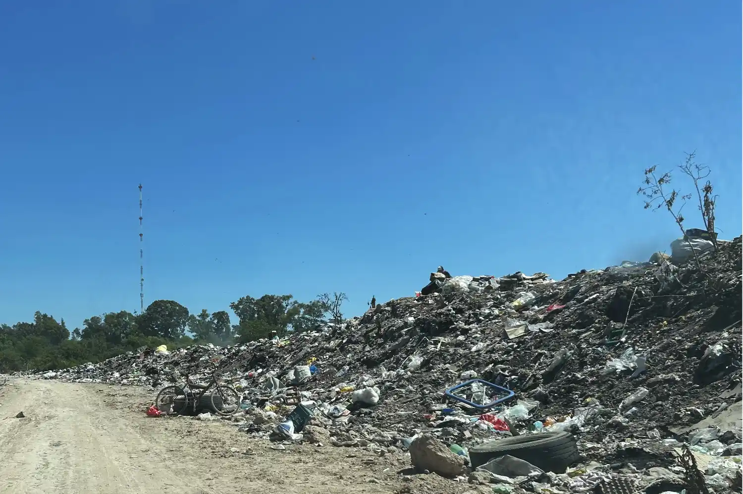 Llevar residuos al basural "de manera contínua" tendrá un costo en 2026.