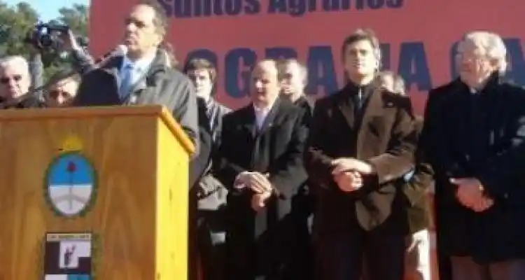 Scioli puso en marcha la policía rural y Guacone participó del acto