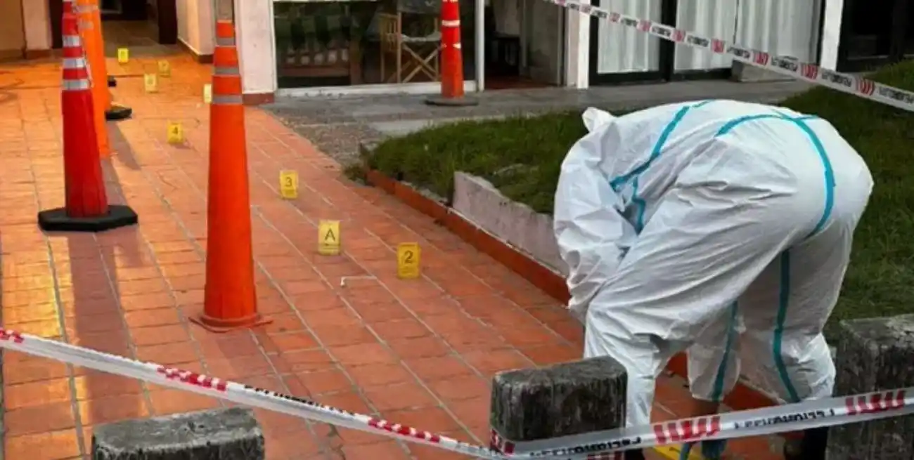 La principal hipótesis de los investigadores es que se trata de un crimen pasional.