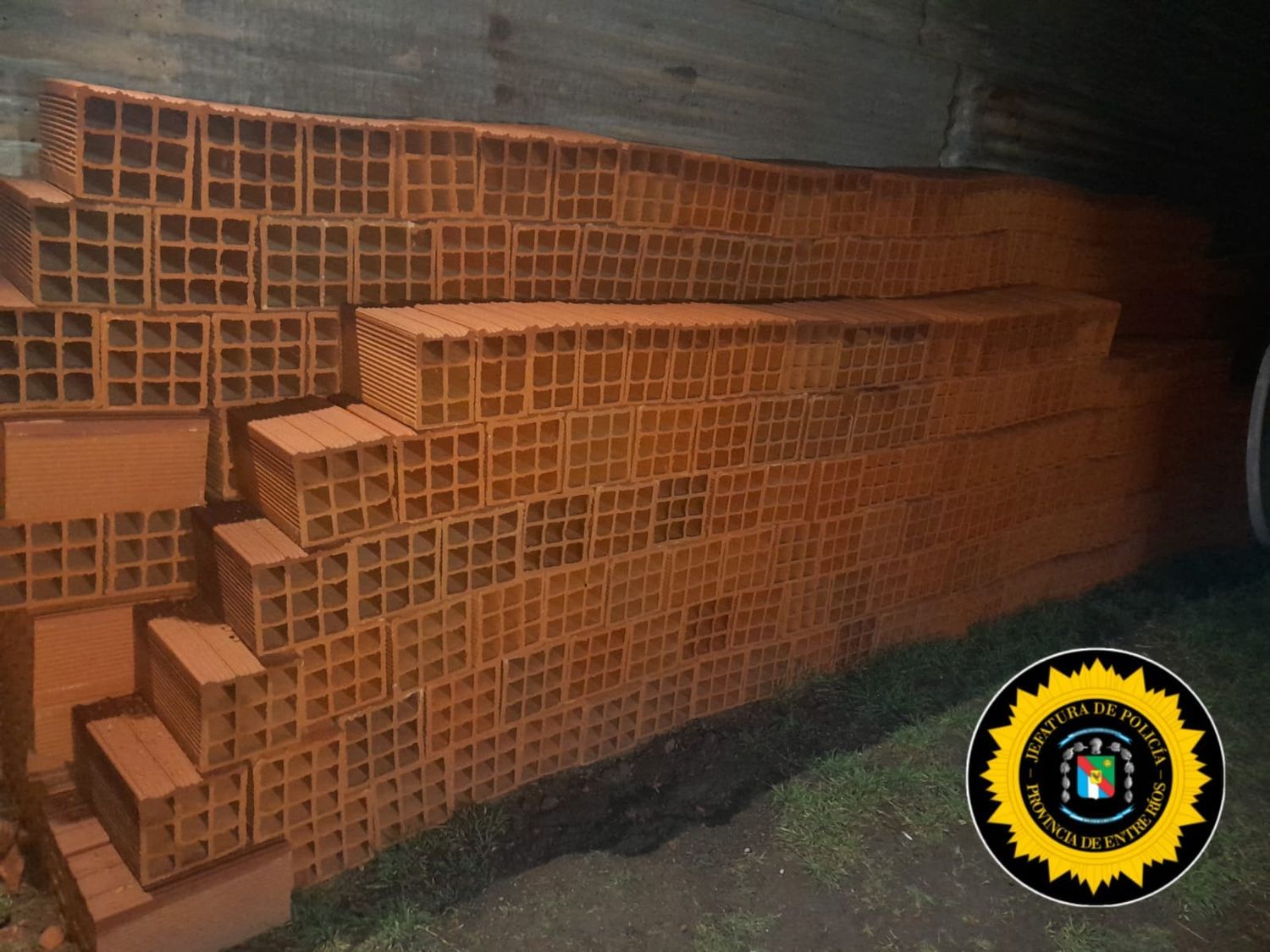 Investigación policial por presunto fraude en retiro de materiales de construcción