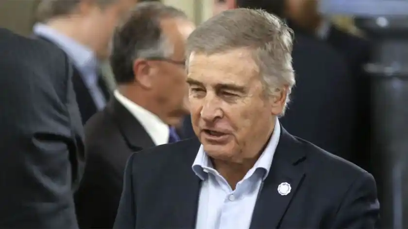 Según Aguad, "sería un disparate gastar 4 mil millones de dólares en reflotar el ARA San Juan"