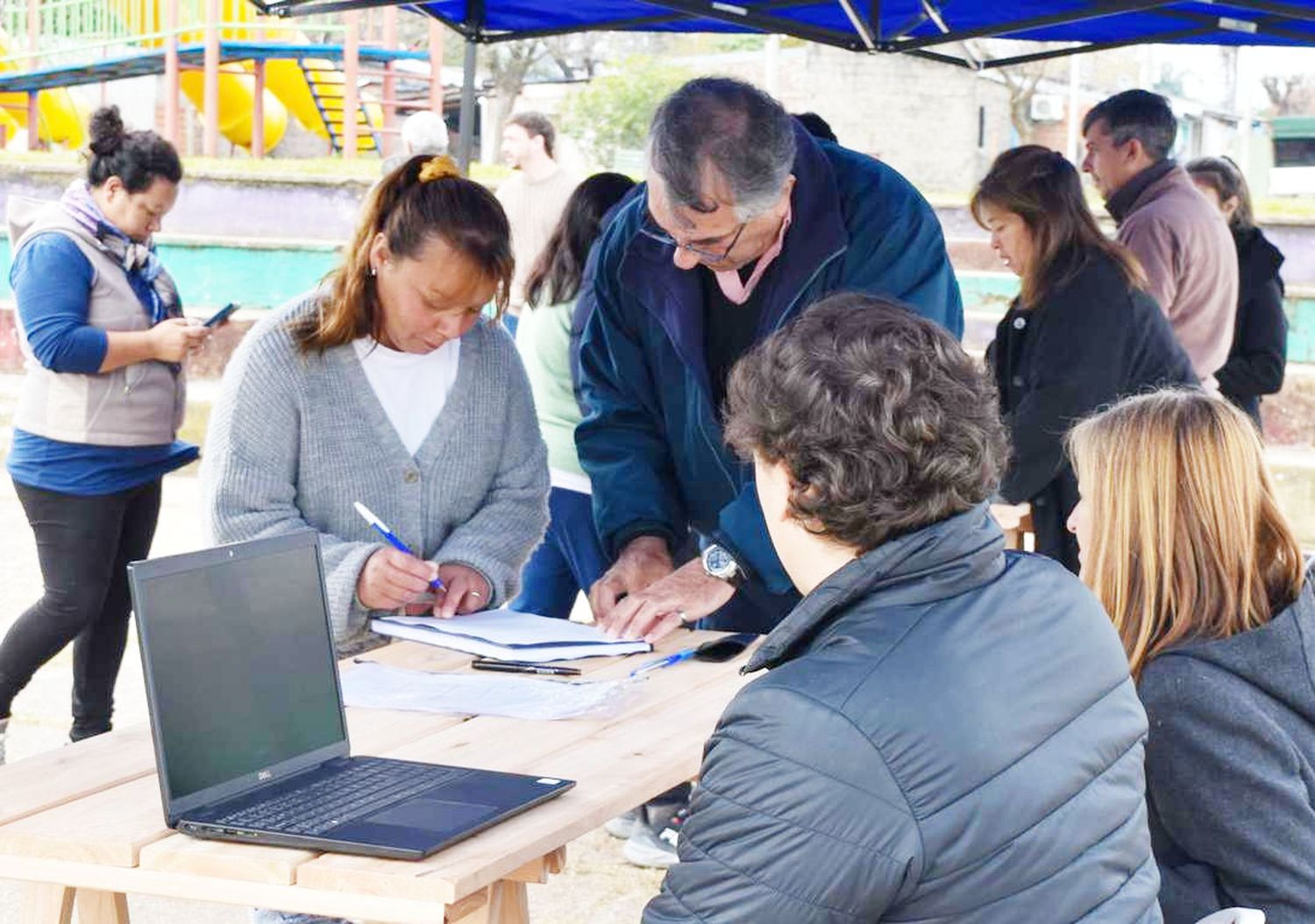 Participación ciudadana en el parque central “Viñedos Moulins”