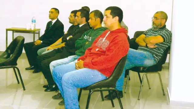 Juzgan a nueve policías y un médico por torturas y otros delitos