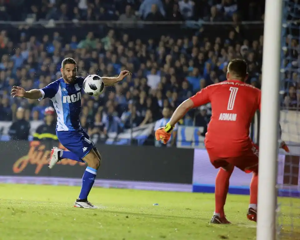 River fue más efectivo y contó con Armani