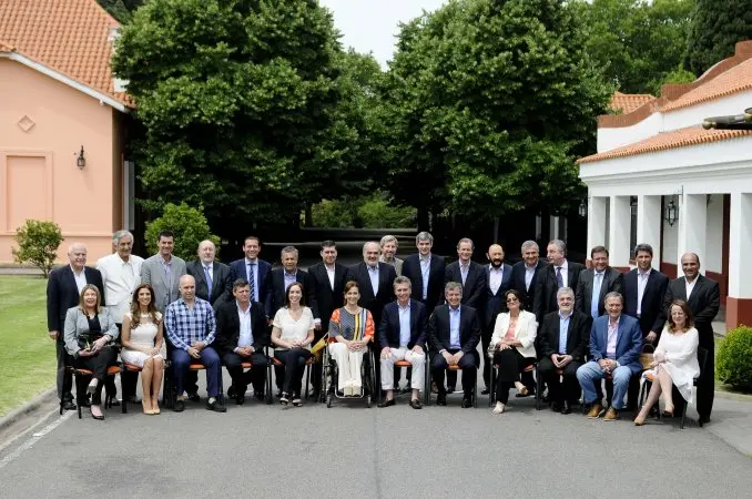 Macri recibió a los gobernadores y se comprometió a trabajar por "una Argentina federal"