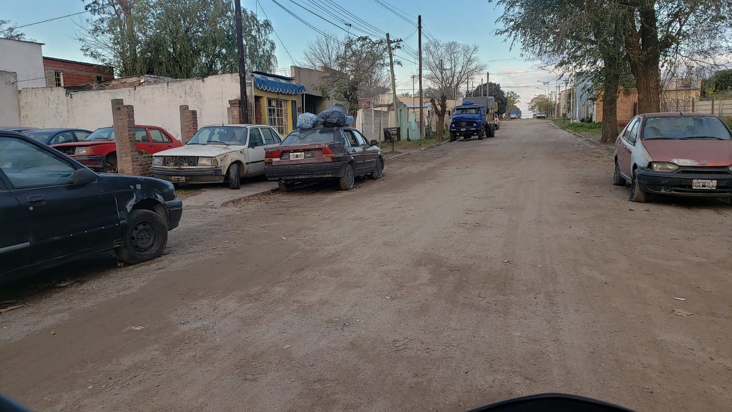 Los vecinos evitan pasar por la cuadra dando la vuelta a la manzana, por temor a un posible ataque.