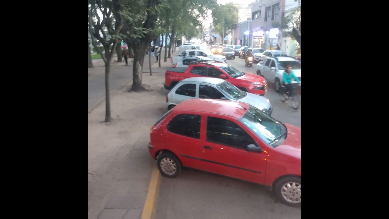 Los pasajeros no tiene dónde bajar en la Plaza Belgrano