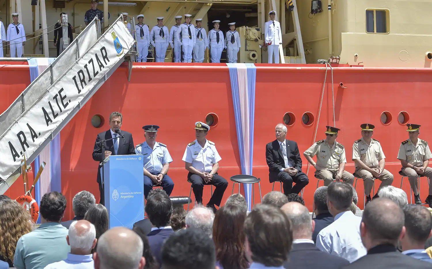 Ayer se realizó el acto de inicio de la campaña antártica.