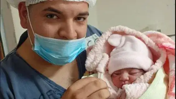 Nació en el Materno Infantil y la llamaron "Messia" en homenaje al capitán argentino