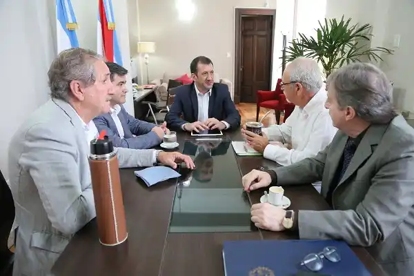 Entre Ríos planifica estrategias productivas con Uruguay