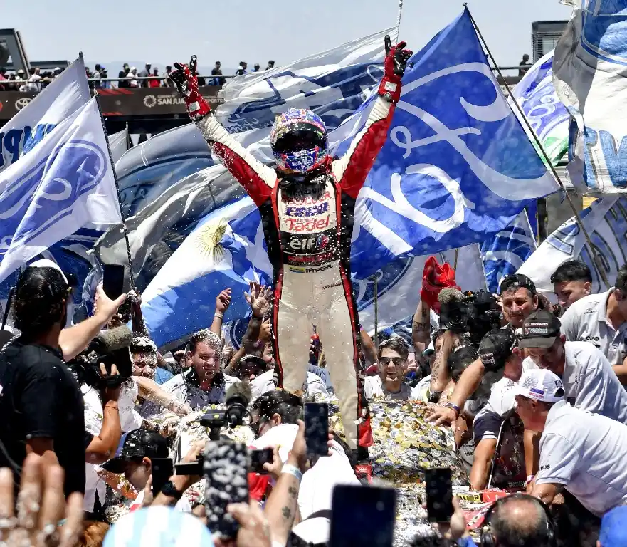 Werner celebra un nuevo campeonato en el Turismo Carretera.