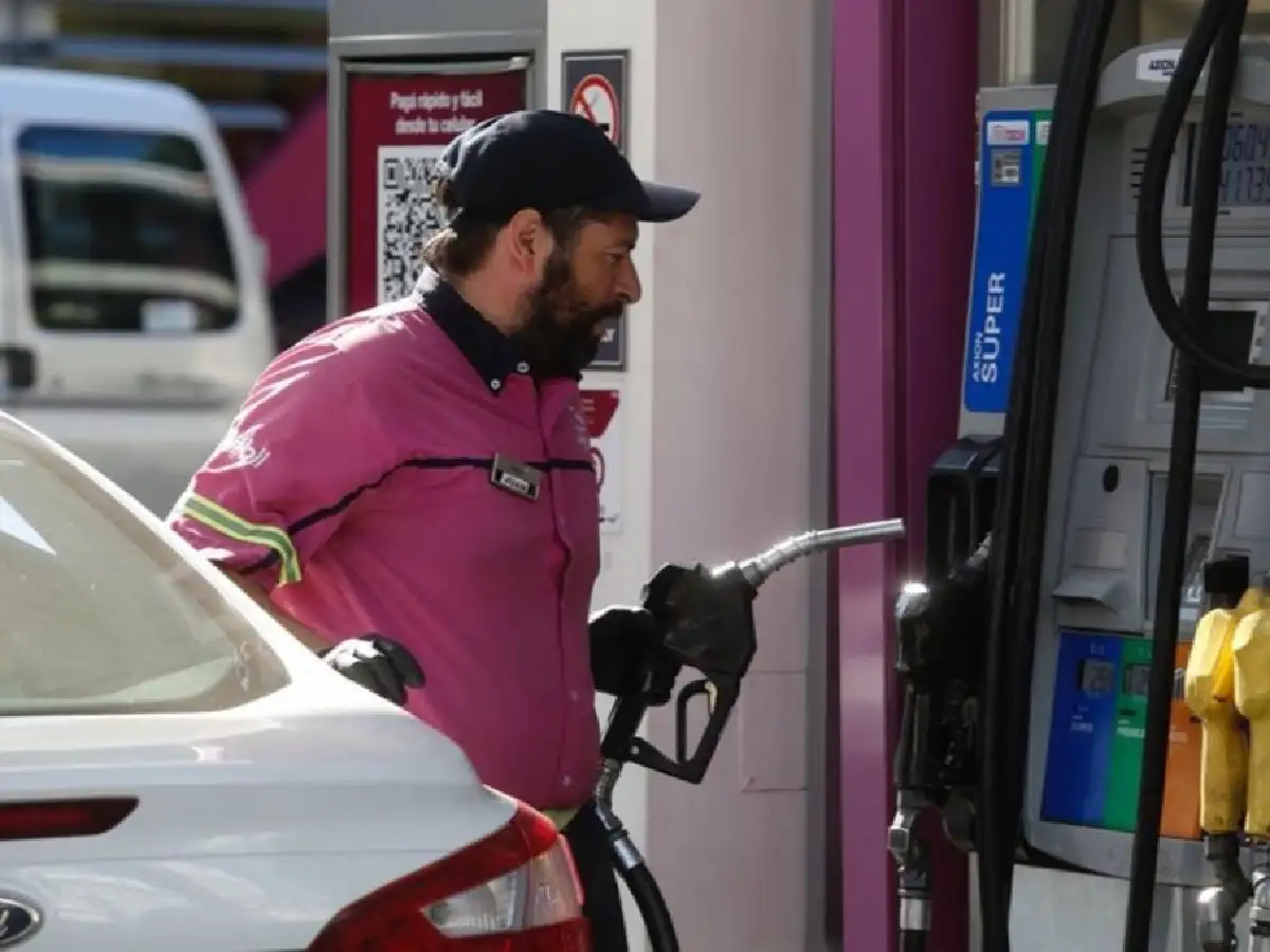 Axion e YPF aumentaron desde este martes sus combustibles