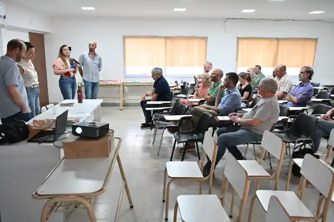 El Centro Universitario de Chascomús fue sede de un debate sobre "Desarrollo y Dependencia en América Latina"
