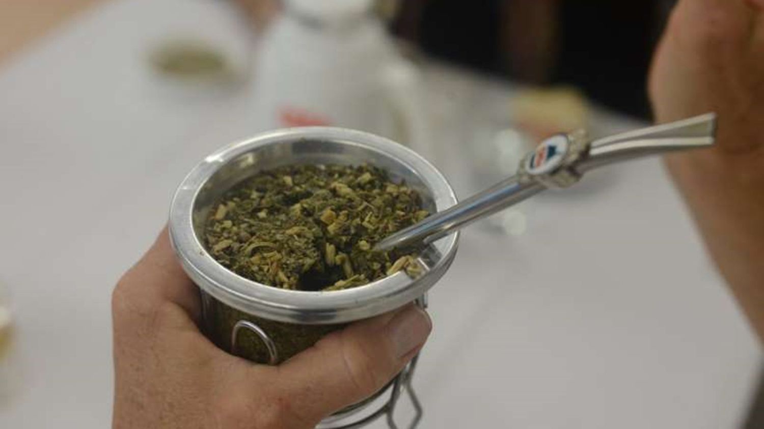 La ANMAT prohibió la comercialización de una yerba mate