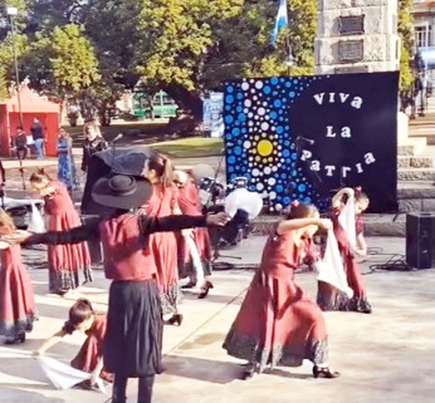 Fiesta patria. La actividad del sábado se concentró en la Plaza Mitre