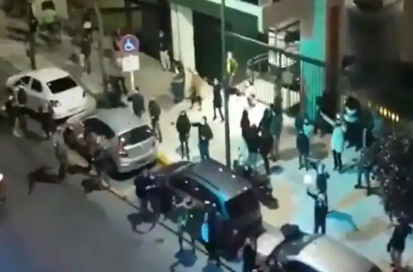 Polémica por un grupo de vecinos de Recoleta que rompió la cuarentena para bailar música electrónica en la calle