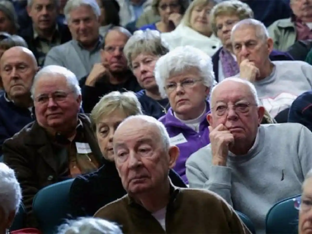 El gobierno deslizó la posibilidad de modificar la edad jubilatoria