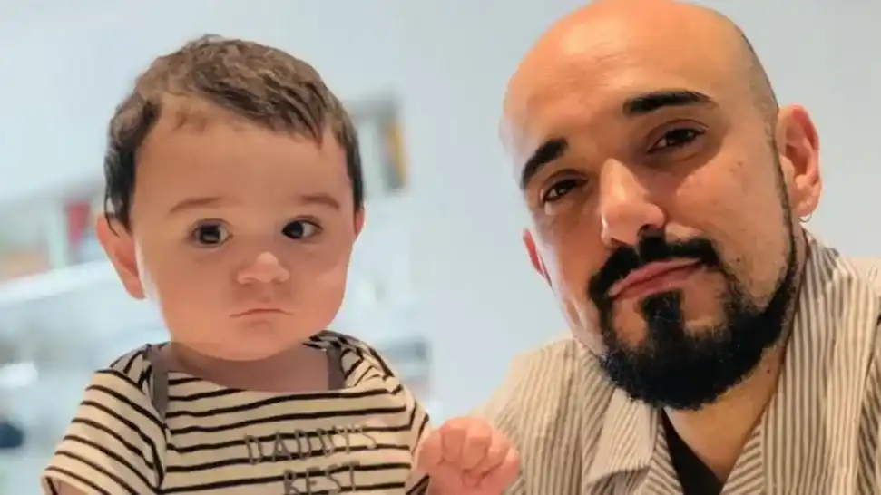 Abel Pintos junto a Agustín, su hijo de 5 años