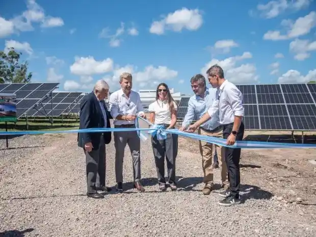 Frigerio inauguró el parque solar más grande de la provincia en Concepción del Uruguay