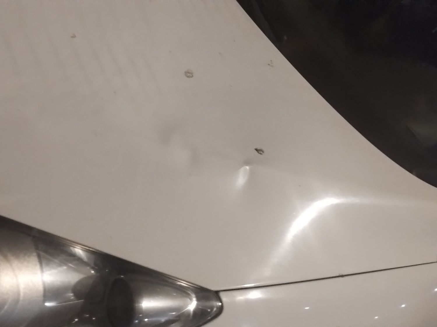 Un hombre fue aprehendido tras provocar daños en autos estacionados