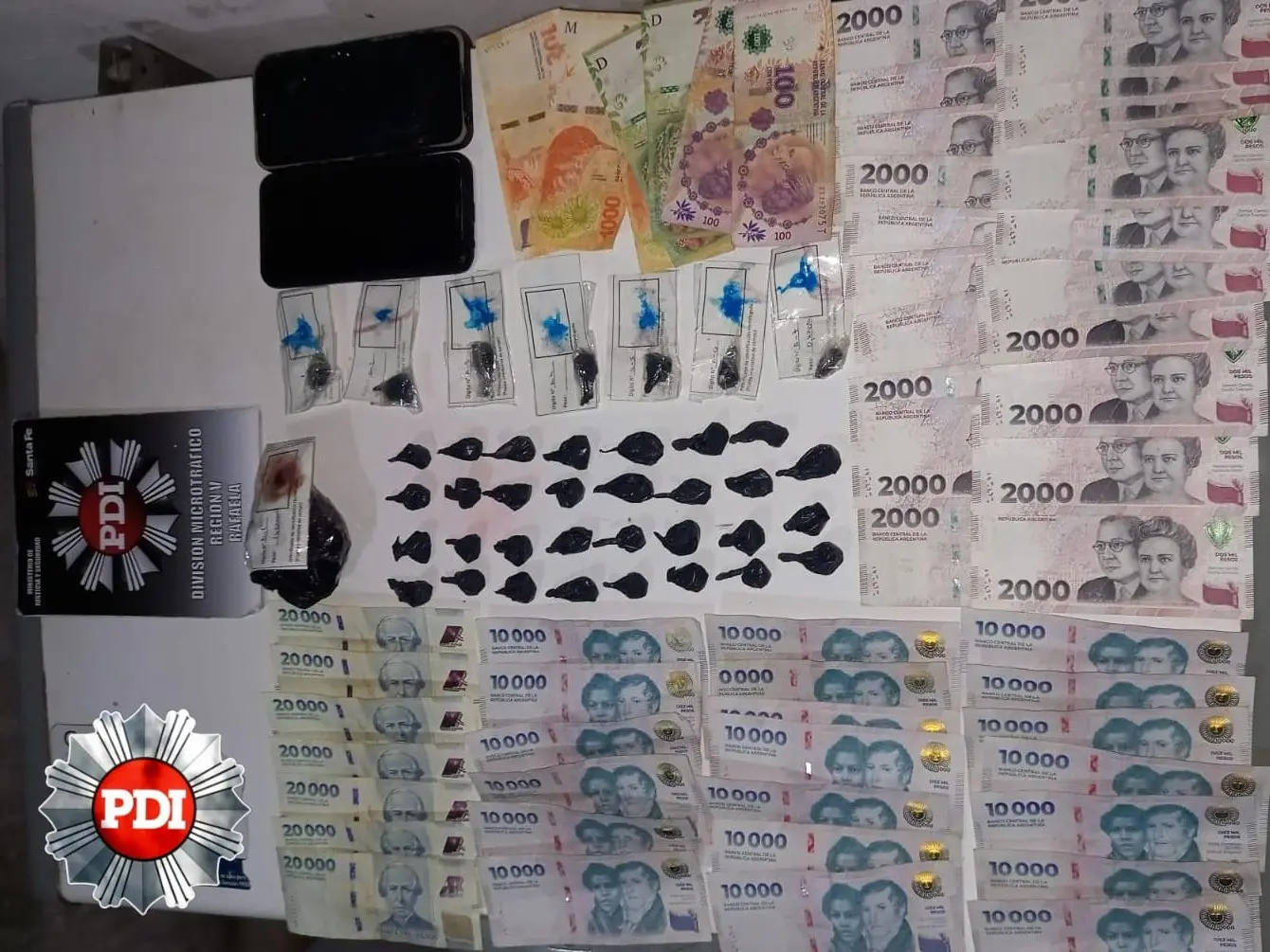 Detuvieron a un sospechoso y secuestraron droga y dinero en efectivo en San Vicente