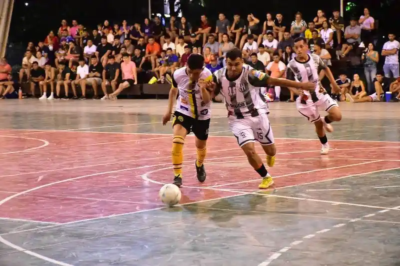 La Finalísima se suspendió
por agresión a un árbitro