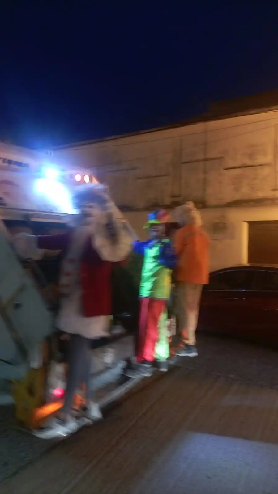 Recolectores se disfrazaron para celebrar Halloween