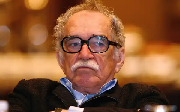 Gabriel García Márquez está hospitalizado pero "evoluciona bien"