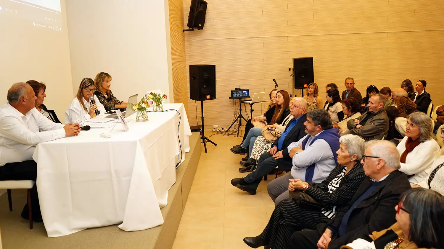 Presentación. Se realizó en el auditórium del Colegio de Escribanos