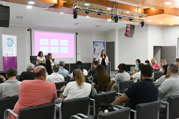 Continúan las capacitaciones para los empleados y empleadas municipales