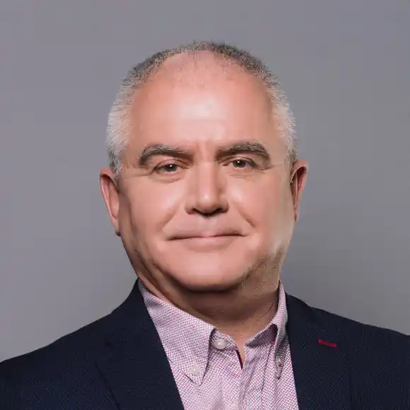 Pross: �SEl radicalismo tiene que perder su complejo de inferioridad⬝