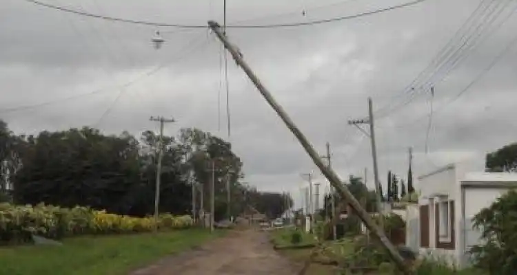La mayoría de los vecinos de Río Tala ya tienen luz