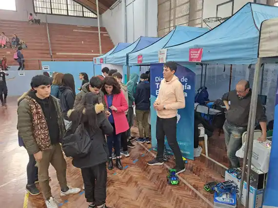 Se llevó a cabo la primera edición de la feria IT sobre informática y programación