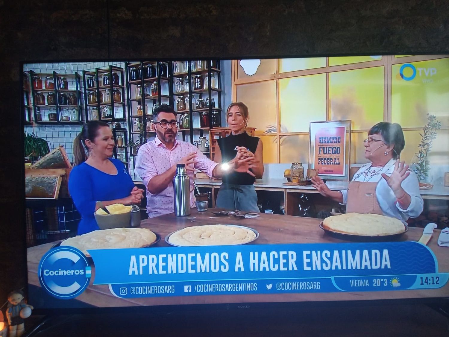 Nancy Julia enseñó cómo hacer una ensaimada