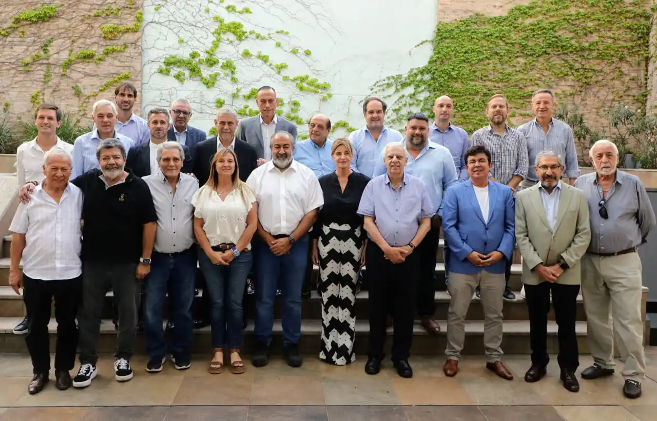 Todos con la CGT: referentes kirchneristas se reunieron con los sindicalistas, en Avellaneda y Lanús