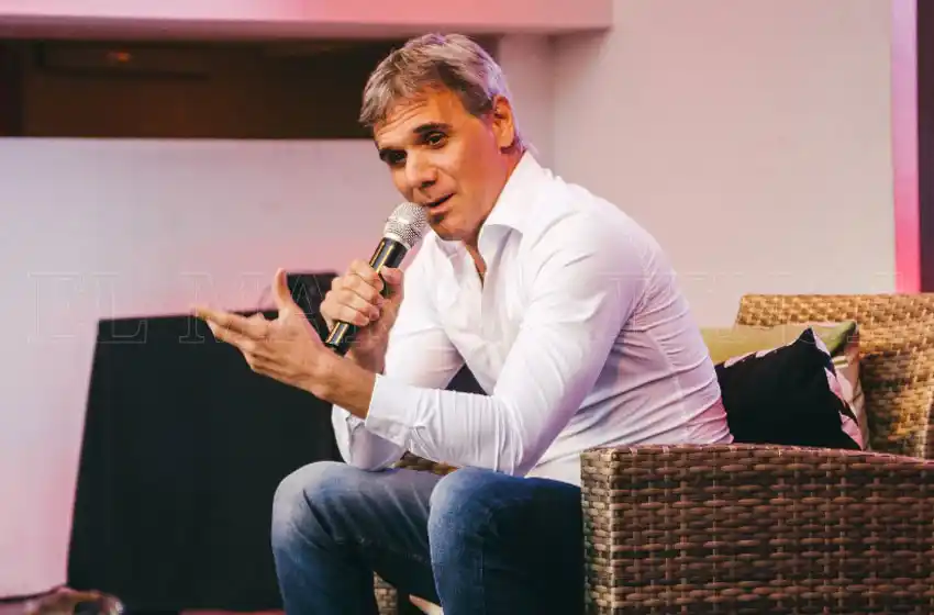 Lunes de literatura en Espacio Clarín