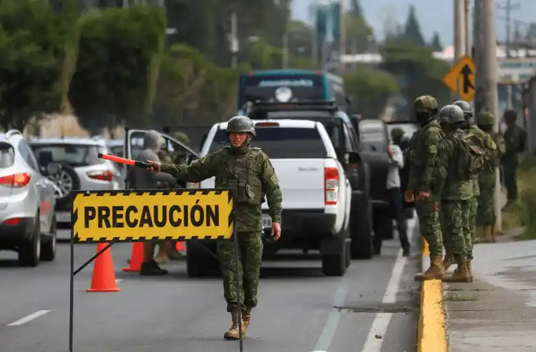Estrictas medidas de seguridad mientras eligen en Ecuador (+ Video)