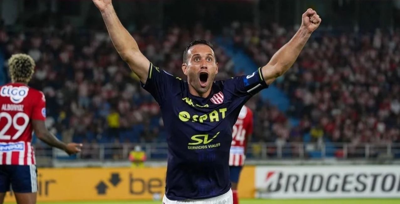 Unión goleó a Junior y clasificó para octavos de final de la Copa Sudamericana