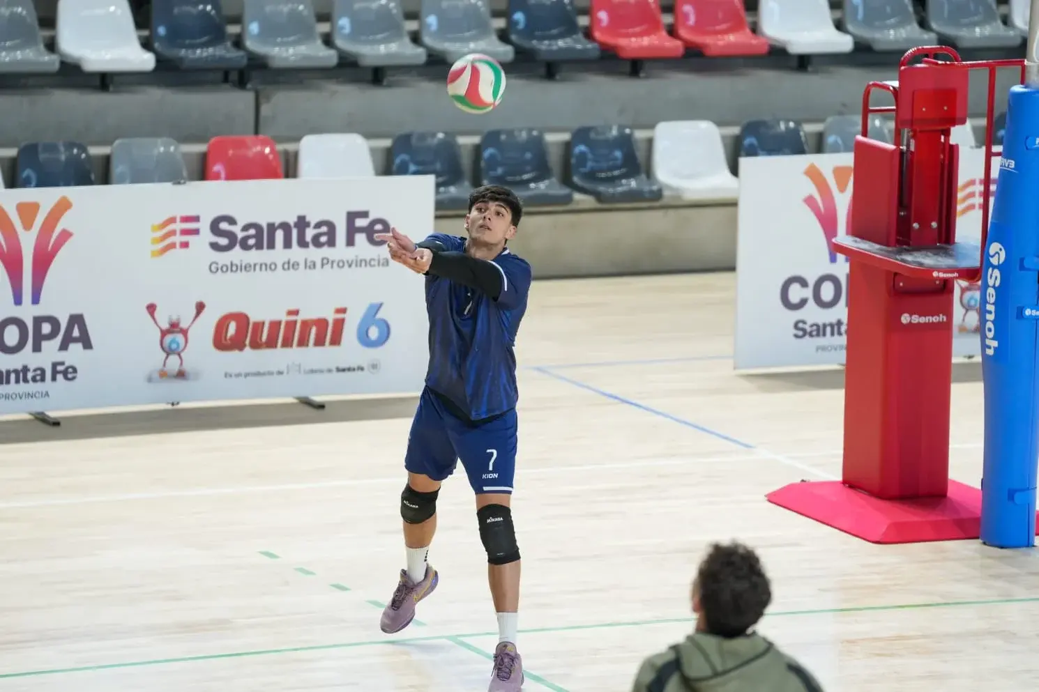 El estadio Invencible Rosario abrió sus puertas con la Copa Santa Fe de vóley masculino
