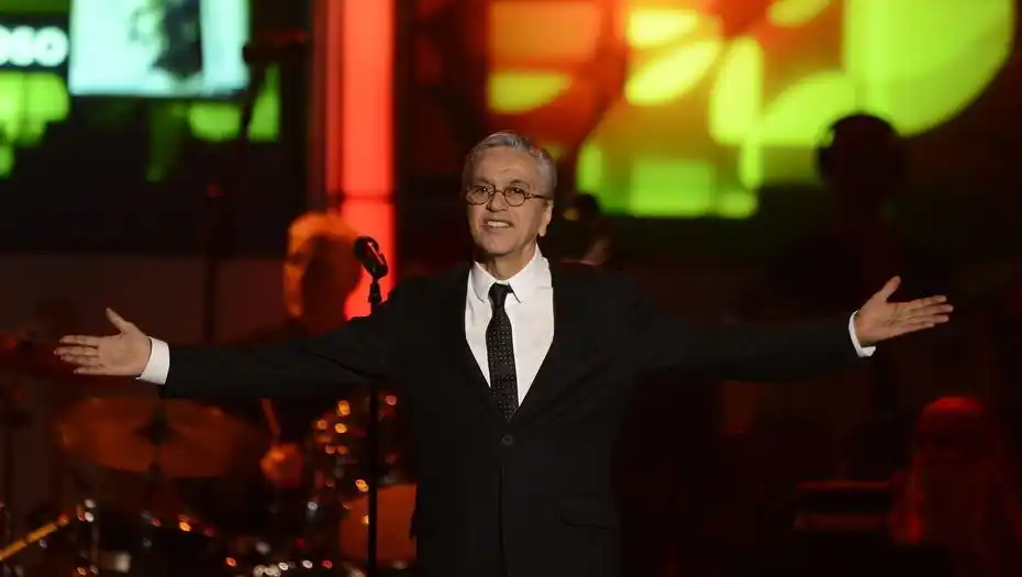 Caetano Veloso fue acusado de pedofilia y recurre a la Justicia