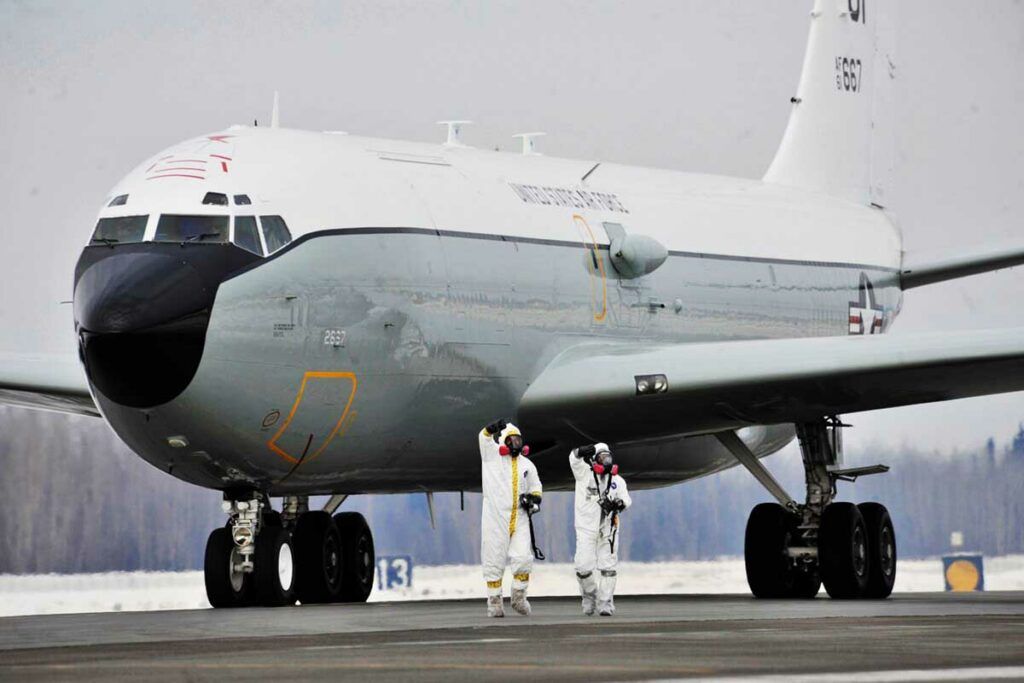 Un Boeing WC-135 Constant Phoenix sobrevoló Sudamérica: ¿Cuál fue la misión del avión?