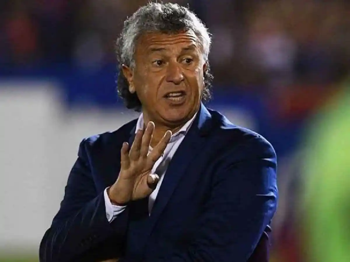 Gorosito entre los candidatos para dirigir el seleccionado de Ecuador