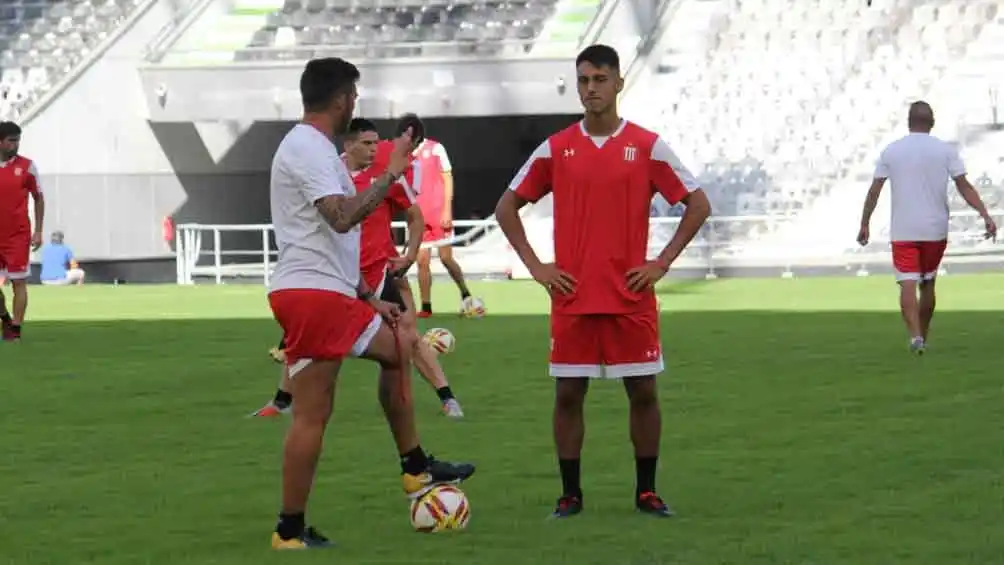 Estudiantes y Racing acordaron jugar la serie sin público visitante
