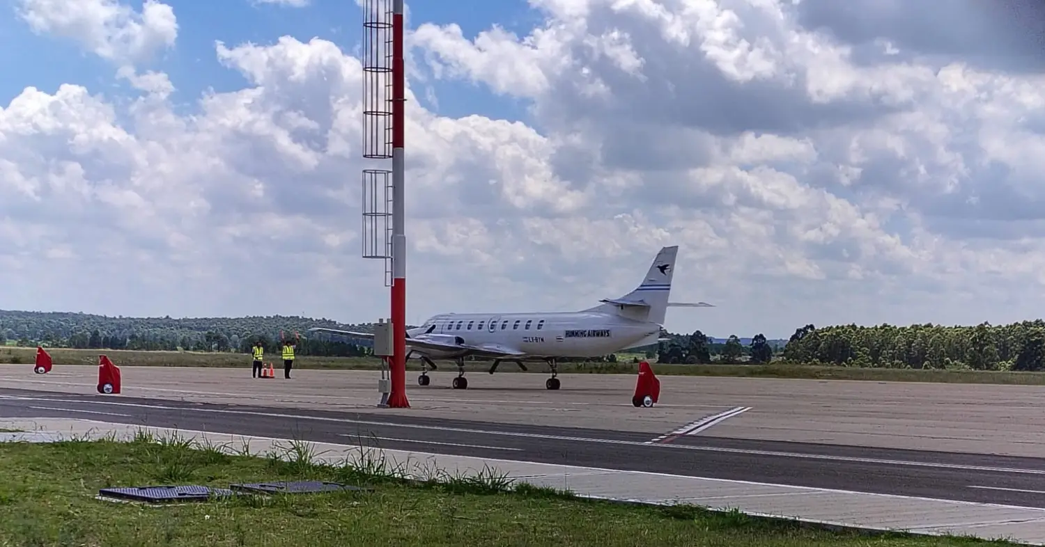 Primer vuelo comercial unió Concordia con Aeroparque y marcó el inicio de las operaciones regulares