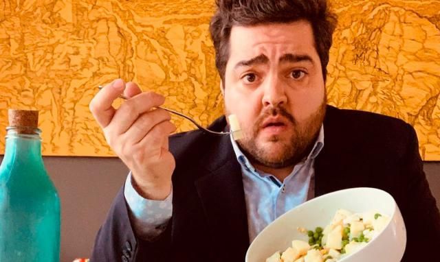Agredieron y le robaron el celular a Darío Barassi
