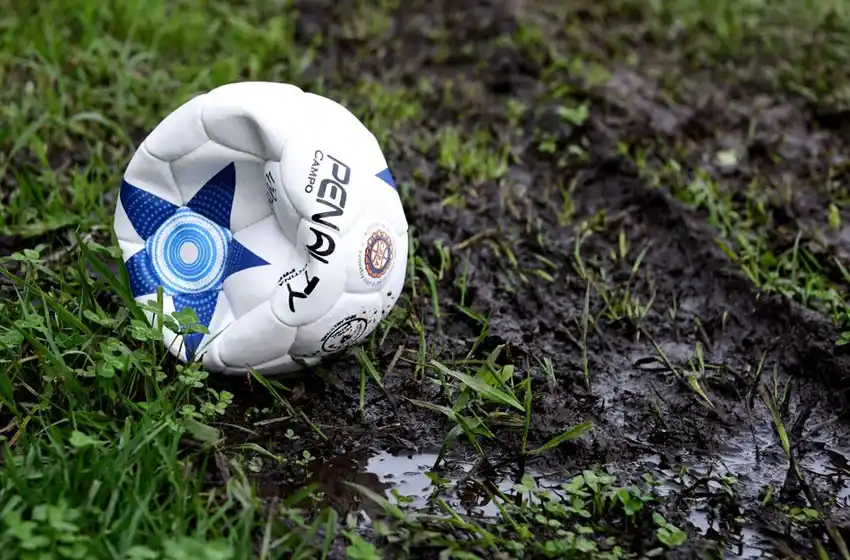 Fútbol local suspendido por el mal estado de las canchas