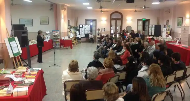 Comienza la feria del libro en la Sociedad Italiana