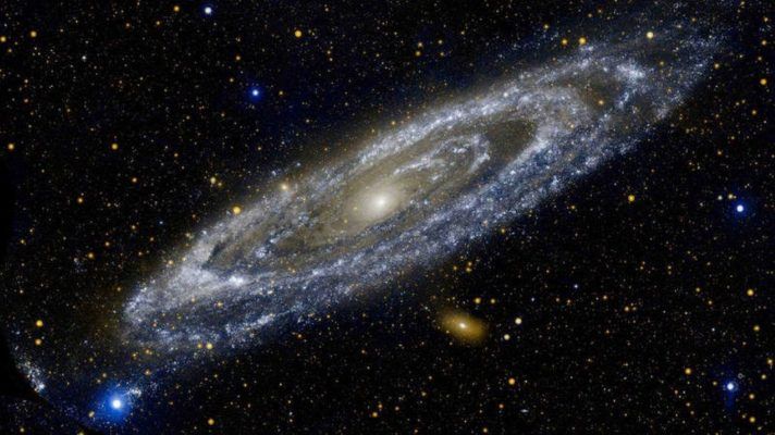 ¿Serán extraterrestres? Descubren objeto giratorio y más brillante jamás visto en vía láctea