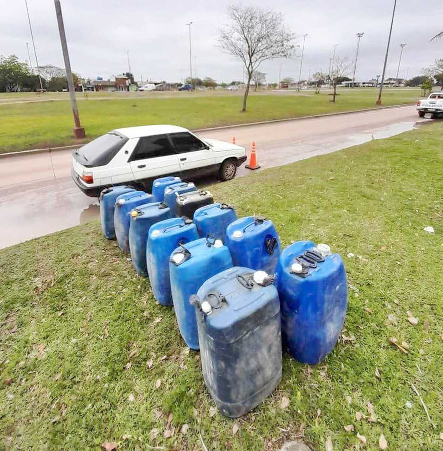 Secuestraron más de dos mil litros de
combustible transportados de forma irregular