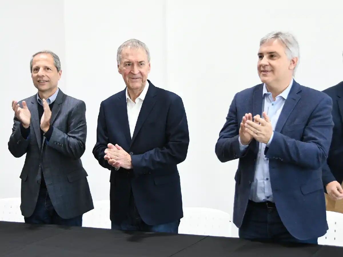 Pavimento, red cloacal y nueva escuela ProA para San Francisco